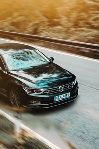 Превью обои volkswagen, автомобиль, черный, бизнес-класс, дорога, асфальт, движение