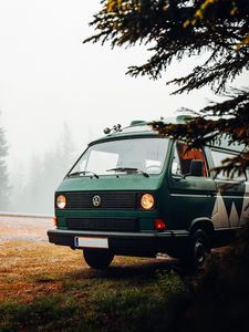 Превью обои volkswagen, автомобиль, фургон, зеленый, природа, туман, кемпинг
