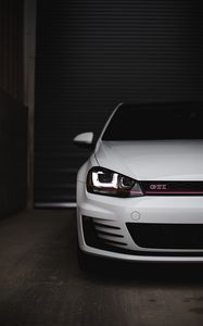 Превью обои volkswagen golf gti, volkswagen, автомобиль, белый