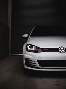 Превью обои volkswagen golf gti, volkswagen, автомобиль, белый