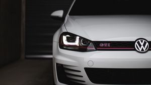 Превью обои volkswagen golf gti, volkswagen, автомобиль, белый