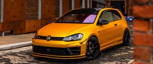 Превью обои volkswagen golf mk5, volkswagen, машина, вид спереди, желтый