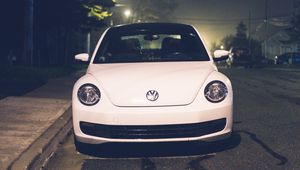 Превью обои volkswagen, машина, вид спереди, белый
