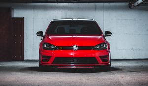 Превью обои volkswagen scirocco, volkswagen, машина, вид спереди, фары