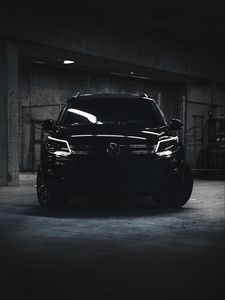 Превью обои volkswagen tiguan, volkswagen, машина, черный, темный, внедорожник