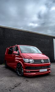 Превью обои volkswagen transporter, минивэн, красный, вид сбоку