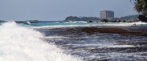Превью обои волна, море, океан, брызги, берег