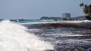Превью обои волна, море, океан, брызги, берег