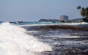 Превью обои волна, море, океан, брызги, берег