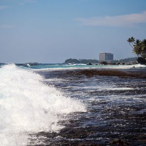 Превью обои волна, море, океан, брызги, берег