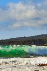 Превью обои волна, море, пена, ясно, облака, рифы, небо, зеленый