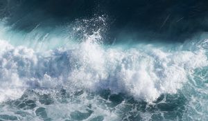 Превью обои волны, брызги, вода, море, прибой