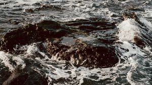Превью обои волны, камни, пена, вода, море, бурный