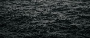 Превью обои волны, рябь, темный, вода, море