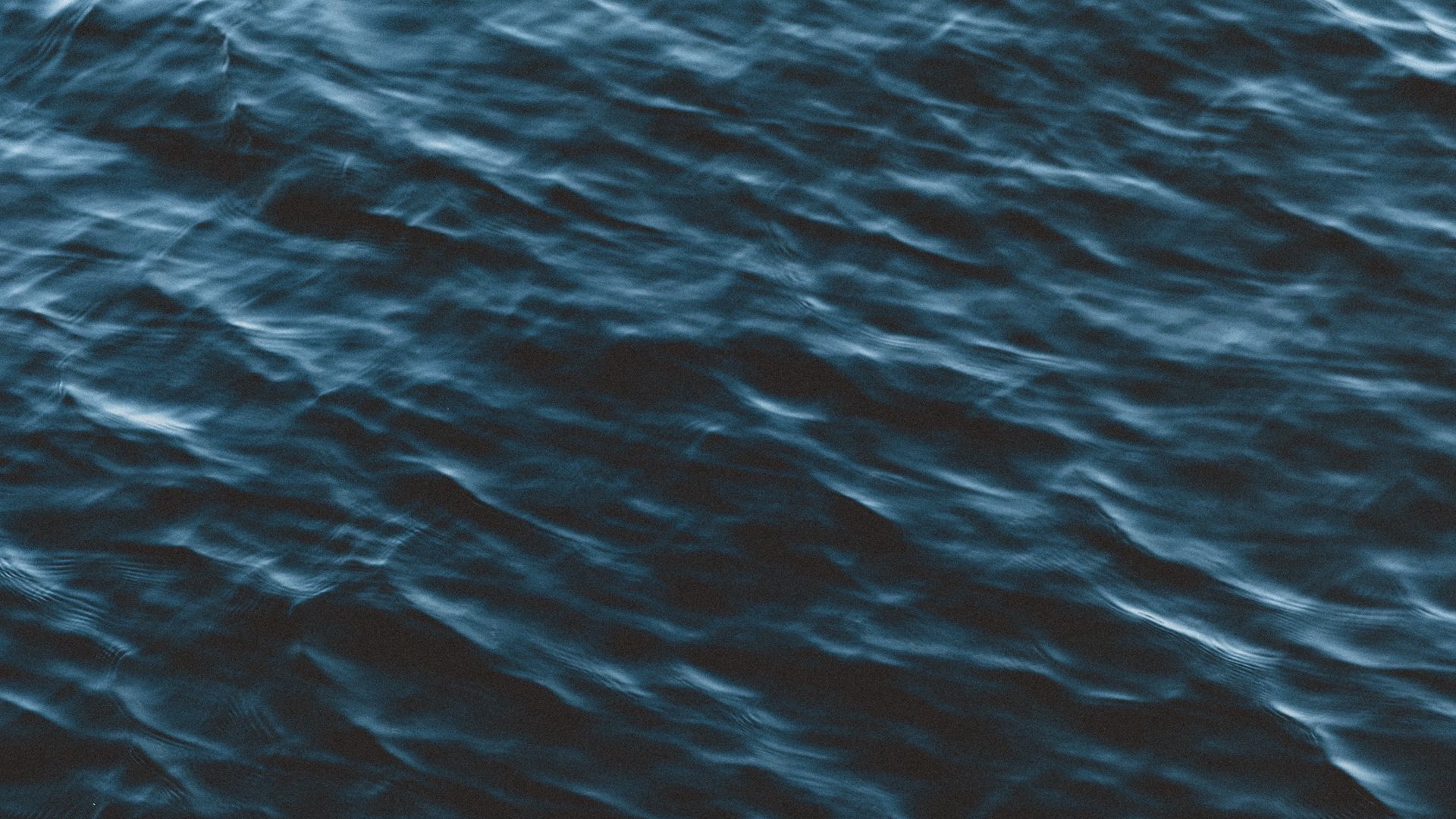 Поверхность воды