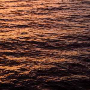 Превью обои волны, рябь, вода, море, закат