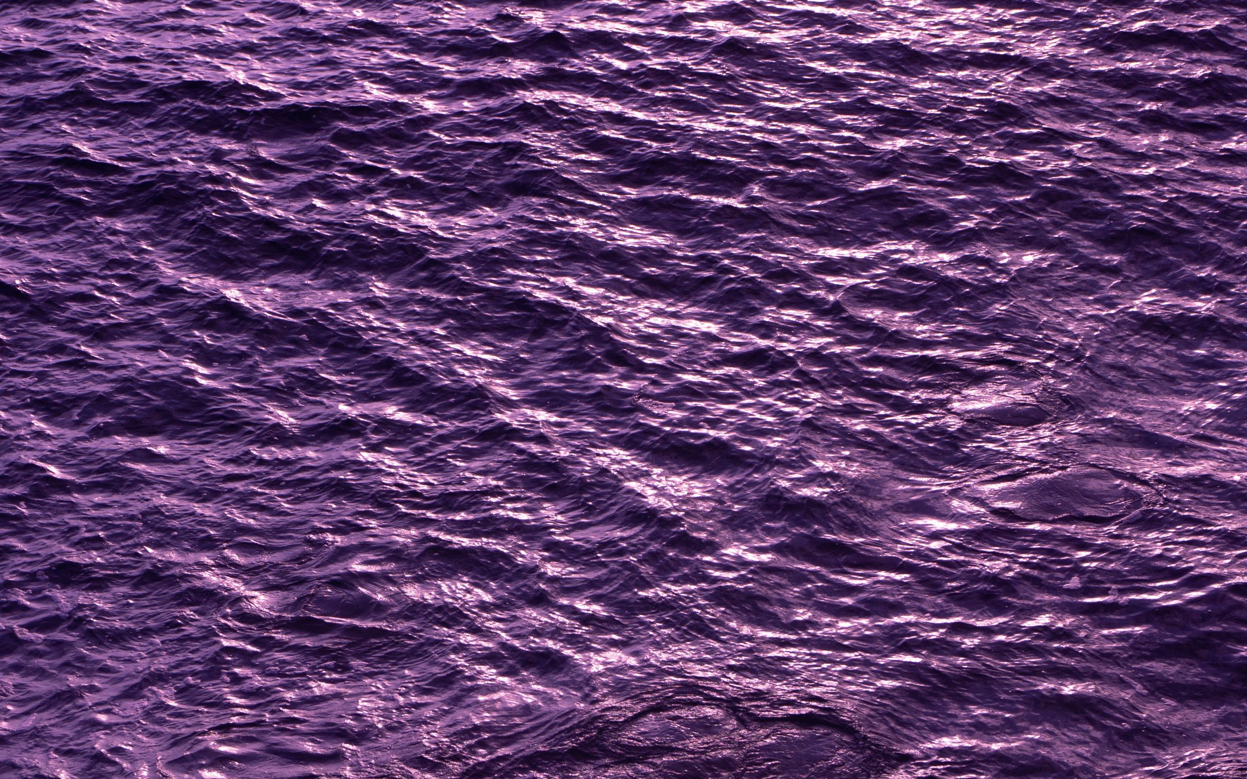 Вода фиолетовая