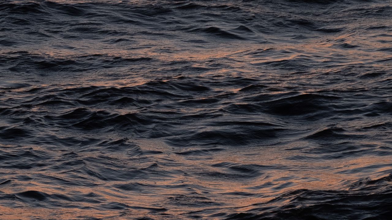Обои волны, вода, поверхность, темный, водоем