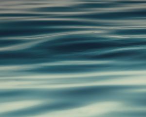 Превью обои волны, вода, водная гладь