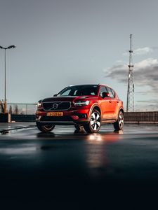 Превью обои volvo xc40, volvo, автомобиль, внедорожник, красный, вид спереди