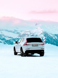 Превью обои volvo xc60, volvo, автомобиль, внедорожник, белый, снег, горы