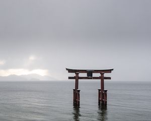 Превью обои ворота, архитектура, вода, море, япония