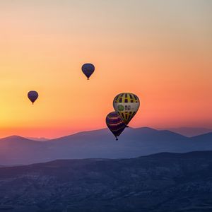 Превью обои воздушные шары, горы, рассвет, туман