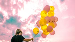 Превью обои воздушные шары, небо, розовый, желтый