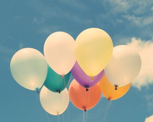 Превью обои воздушные шары, разноцветный, небо, легкость, полет, счастье