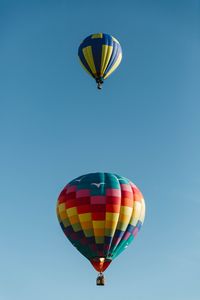 Превью обои воздушные шары, разноцветный, небо, полет