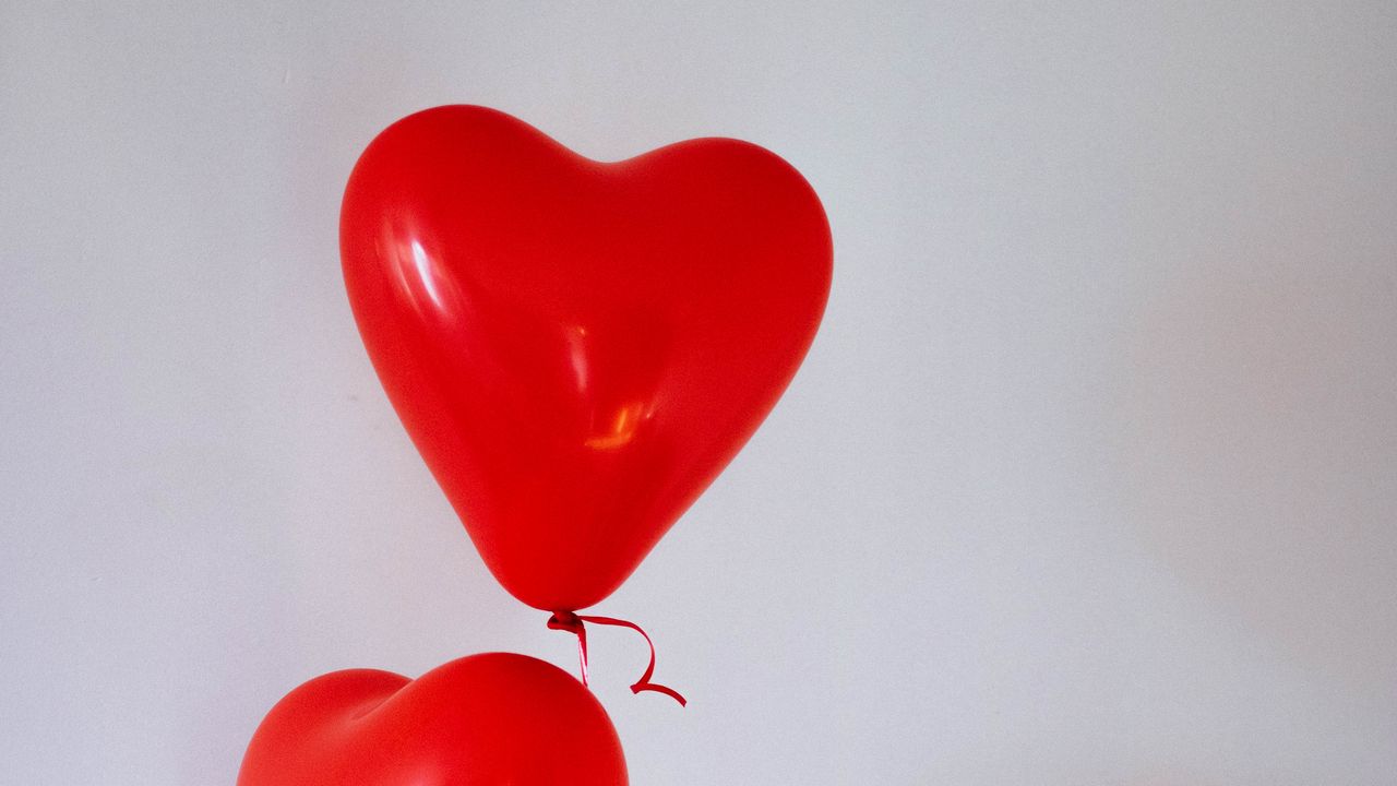 Обои воздушные шары, сердце, красный, любовь