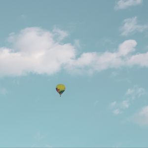 Превью обои воздушный шар, небо, облака, полет, высота