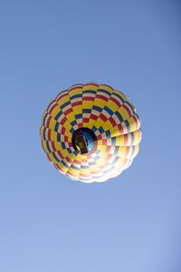 Превью обои воздушный шар, небо, полет, разноцветный