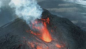 Превью обои вулкан, извержение, лава, кратер