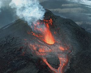Превью обои вулкан, извержение, лава, кратер