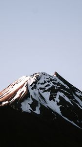 Превью обои вулкан, вершина, снежный, рельеф