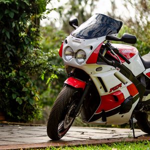 Превью обои yamaha fzr 600, yamaha, мотоцикл, байк, мото, красный