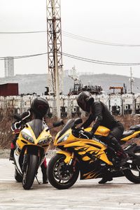 Превью обои yamaha, мотоциклы, байки, желтый, мотоциклисты