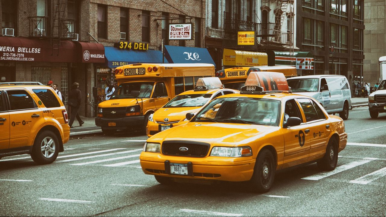 Обои yellow traffic, nyc, taxi, улца