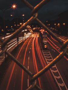 Превью обои забор, сетка, дорога, ночь