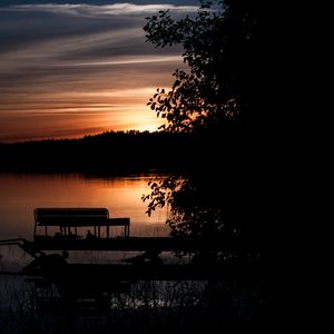 Превью обои закат, дерево, ночь, небо, вечер