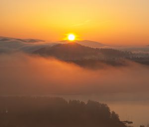 Превью обои закат, холмы, туман, утро, пейзаж