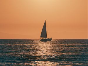 Превью обои закат, лодка, море, солнце, сумерки