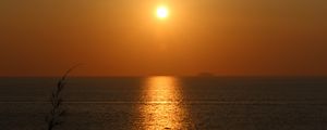 Превью обои закат, море, горизонт, солнце, рябь