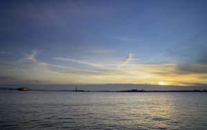Превью обои закат, море, горизонт, небо, блики
