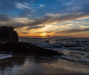 Превью обои закат, море, скалы, побережье, прибой