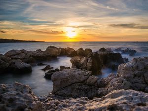 Превью обои закат, море, скалы, вода, пейзаж