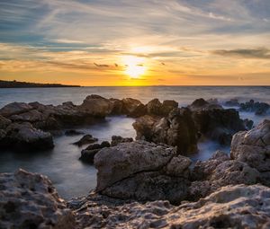 Превью обои закат, море, скалы, вода, пейзаж