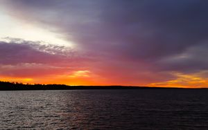 Превью обои закат, небо, облака, горизонт, озеро, вода, пейзаж, природа