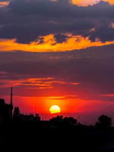 Превью обои закат, солнце, деревья, силуэты, темный